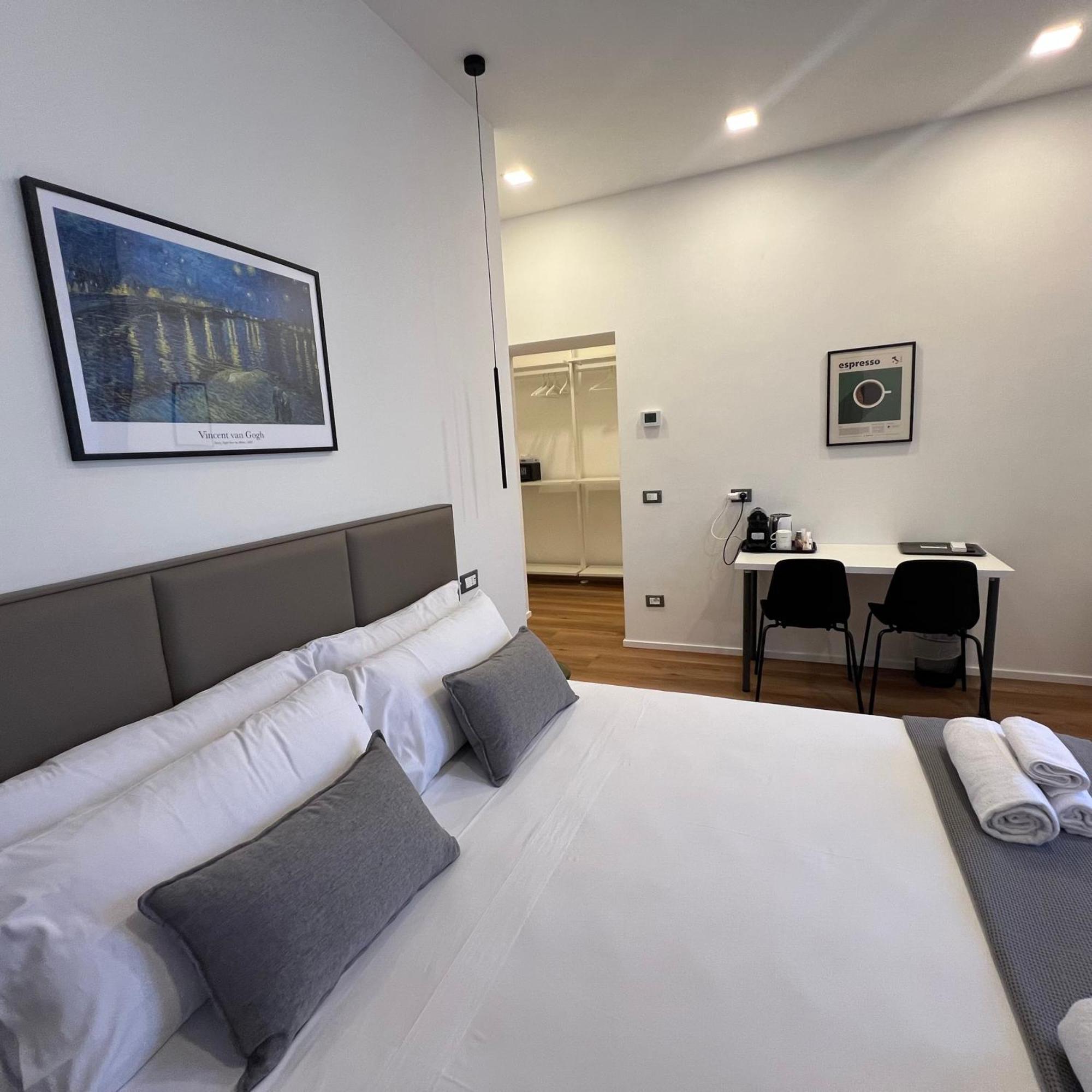 Sunrise Rooms ลาสเปเซีย ภายนอก รูปภาพ