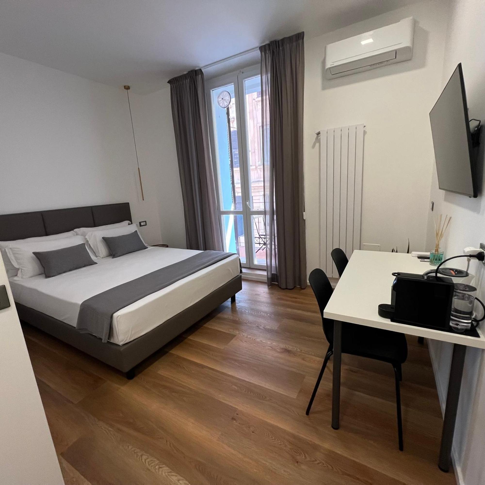 Sunrise Rooms ลาสเปเซีย ภายนอก รูปภาพ